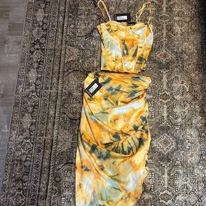 Pretty little thing Orange Tie Dye Print Structured Corset Top and skirt